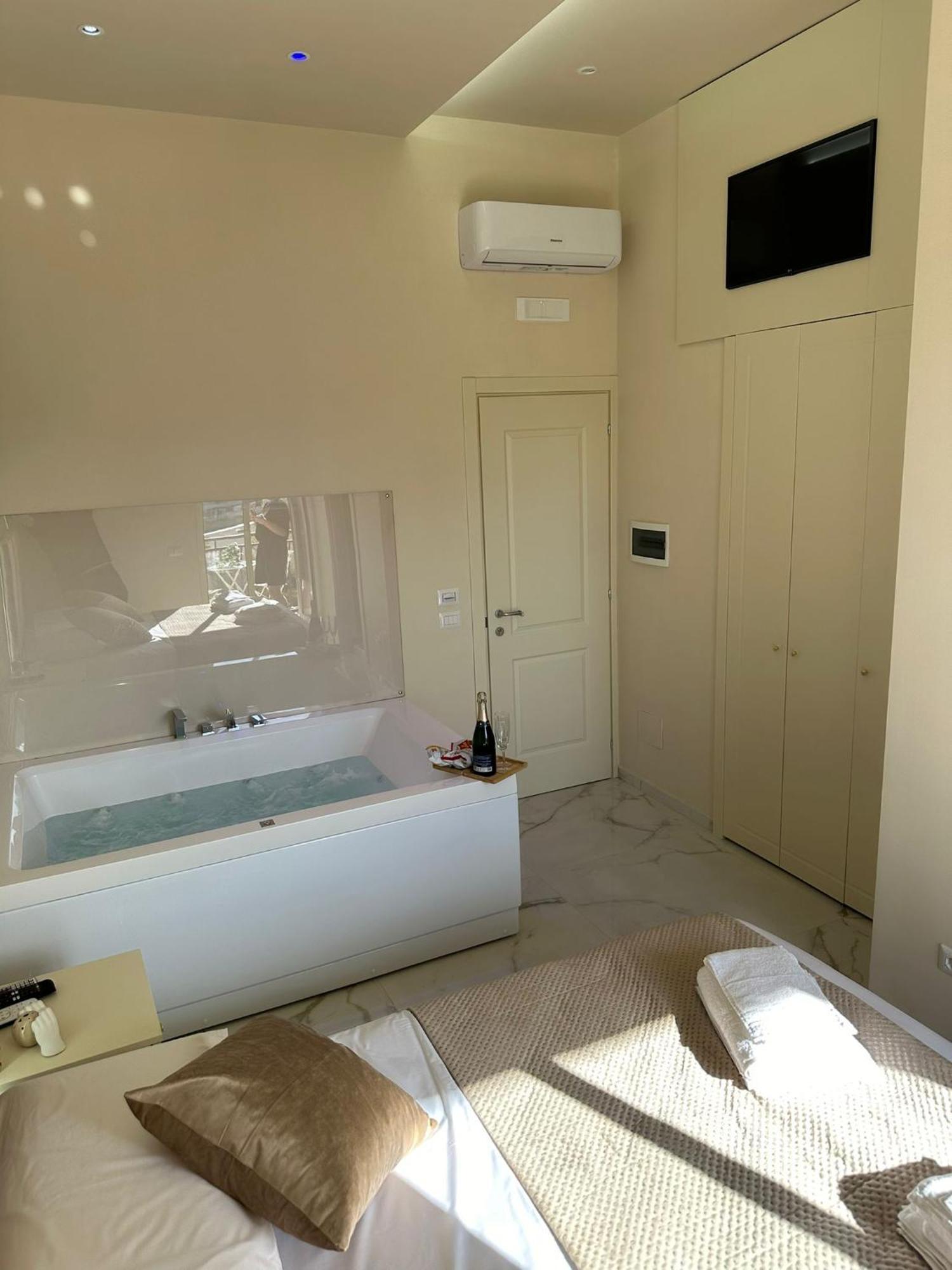 Lovedream Неаполь Екстер'єр фото